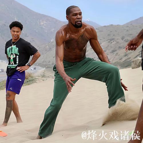 杜兰特第四节连续三次封盖,反击上篮再显威力 杜兰特第四节连续三次封盖,反击上篮再显威力